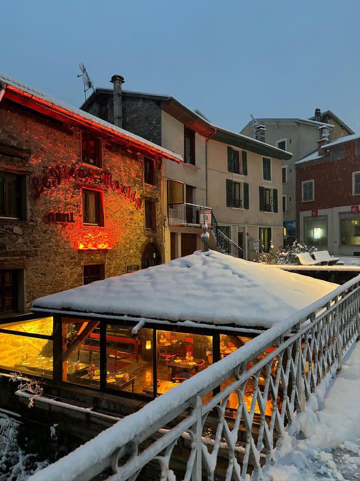 Photo du Vieux Moulin enneigé